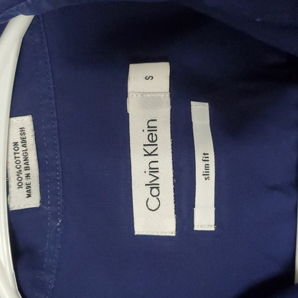 Calvin Klein button up - Picture 2 of 4